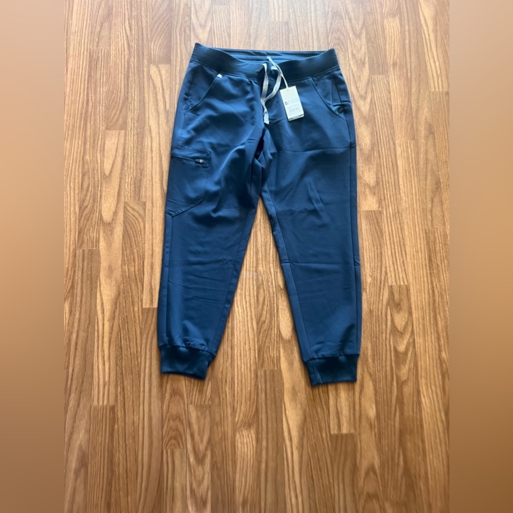 Dark Harbor Zamora joggers. Medium/Petite